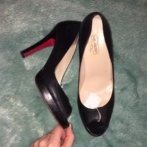 Black heels with red bottoms